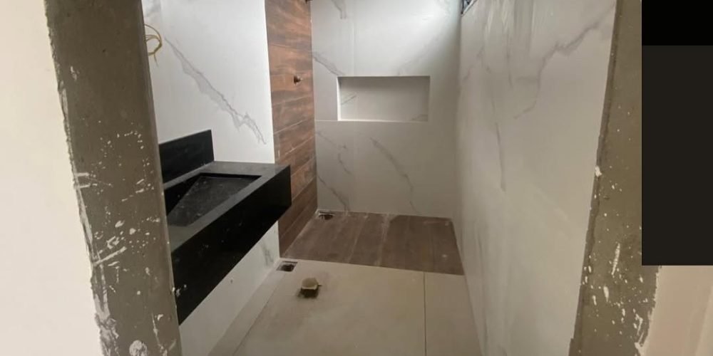 6D5E36A3-2734-43F3-8962-D99E582916A7