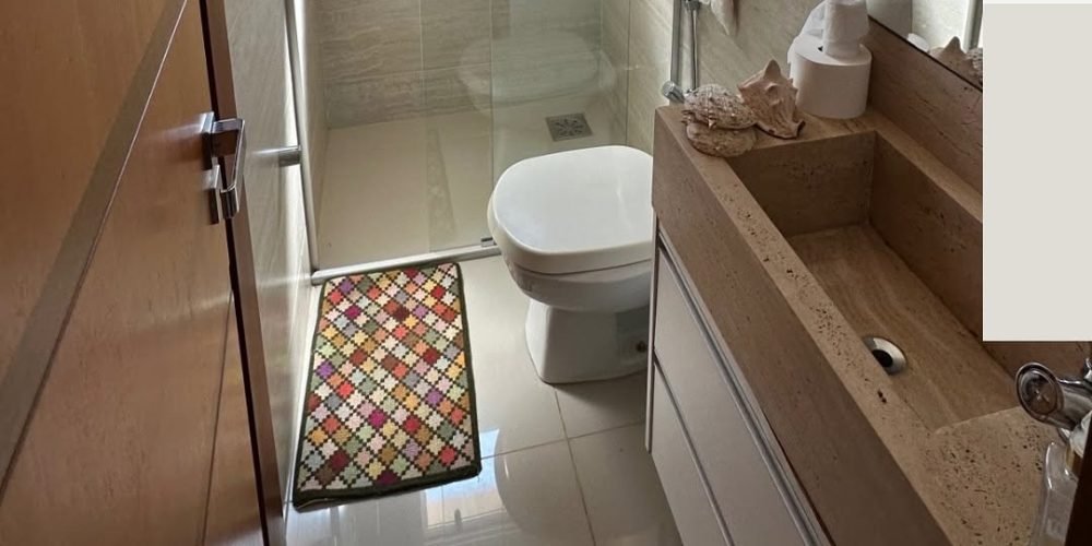 C5E46776-0AAD-4ED2-B9A8-4029B308E9C6