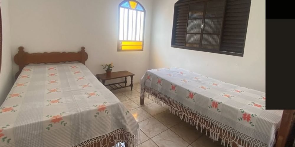 FC060FA9-6C67-43FE-B61D-C40AF2741142